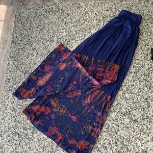 Very flowy yoga tie dye yoga pants
